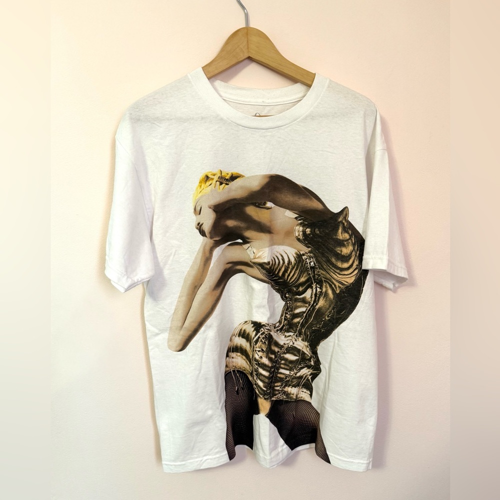 MADONNA CELEBRATION TOUR T-SHIRT WHITE SIZE LARGE GLITTER BOY TOY 2024 Official